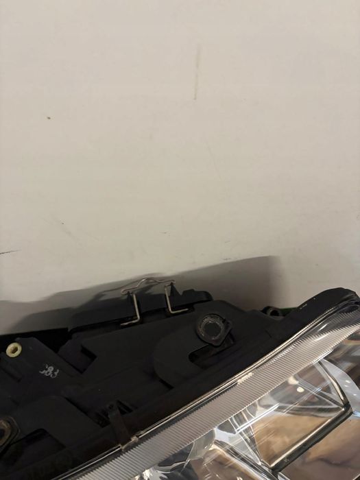 lampa prawa reflektor prawy skoda superb 1 zwykła soczewka hella demon