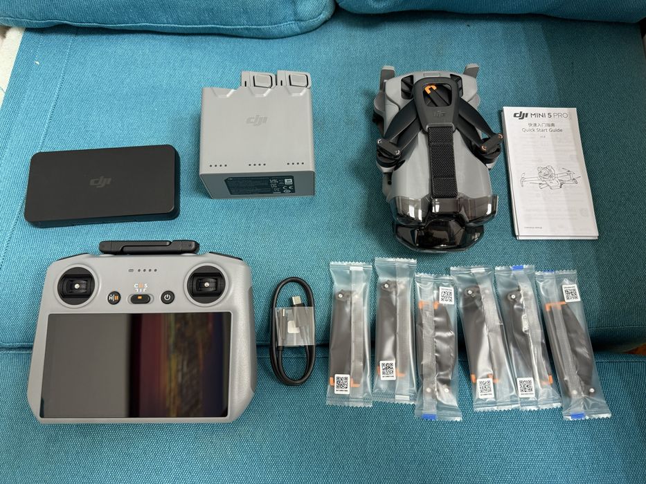 DJI Mini 5 Pro Fly More Combo RC2