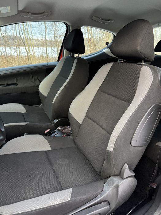 Peugeot 207 1.4 95km niski przebieg