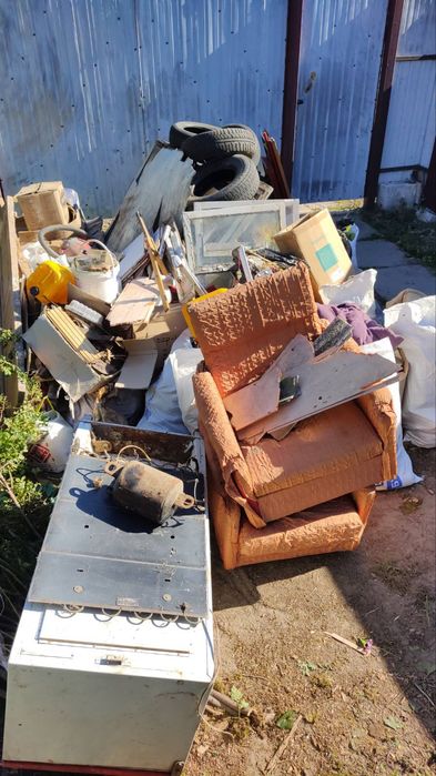 Вивіз Будівельного Сміття Мотлоху листя гілля