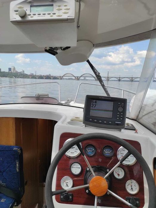 Продам катер Quicksilver Weekend 650