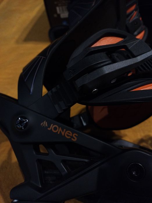 Nowe Wiązania Snowboardowe Jones Orion Mtn M 40-43 eu, Flex 4-7.