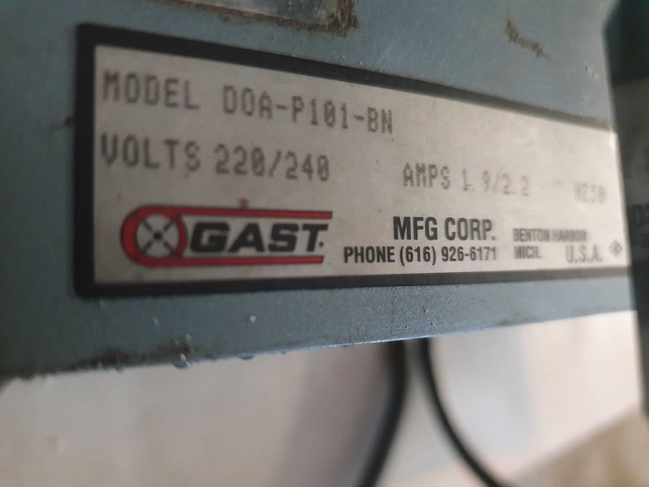 Pompa vacum GAST D0A-P101-BN