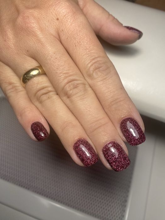 Manicure hybrydowy, manicure żelowy, przedłużanie, manicure japoński