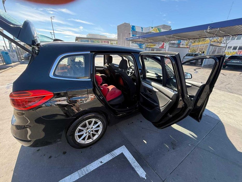 Monovolume bom estado