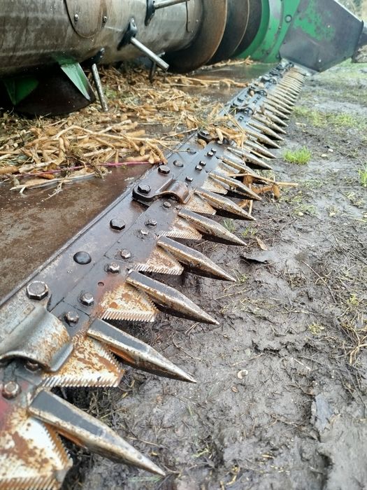 Продам комбайн John deere 630