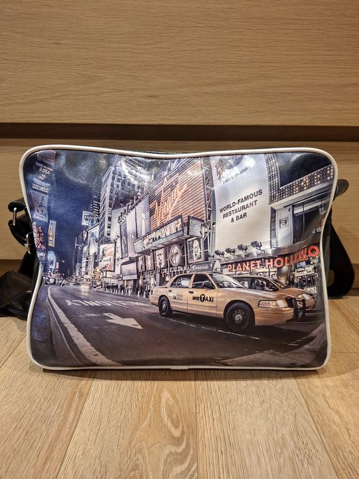 Torba Messenger New York Times Square NYC Listonoszka