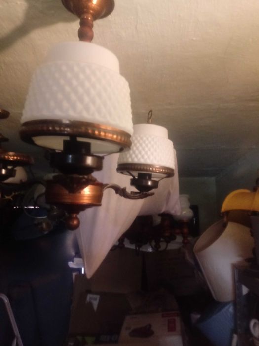 Żyrandole retro z PRL-u plus klosze z epoki