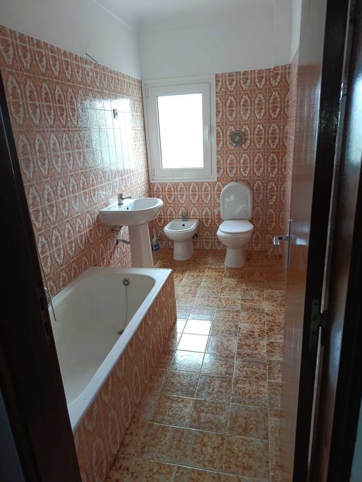 Arrenda-se apartamento