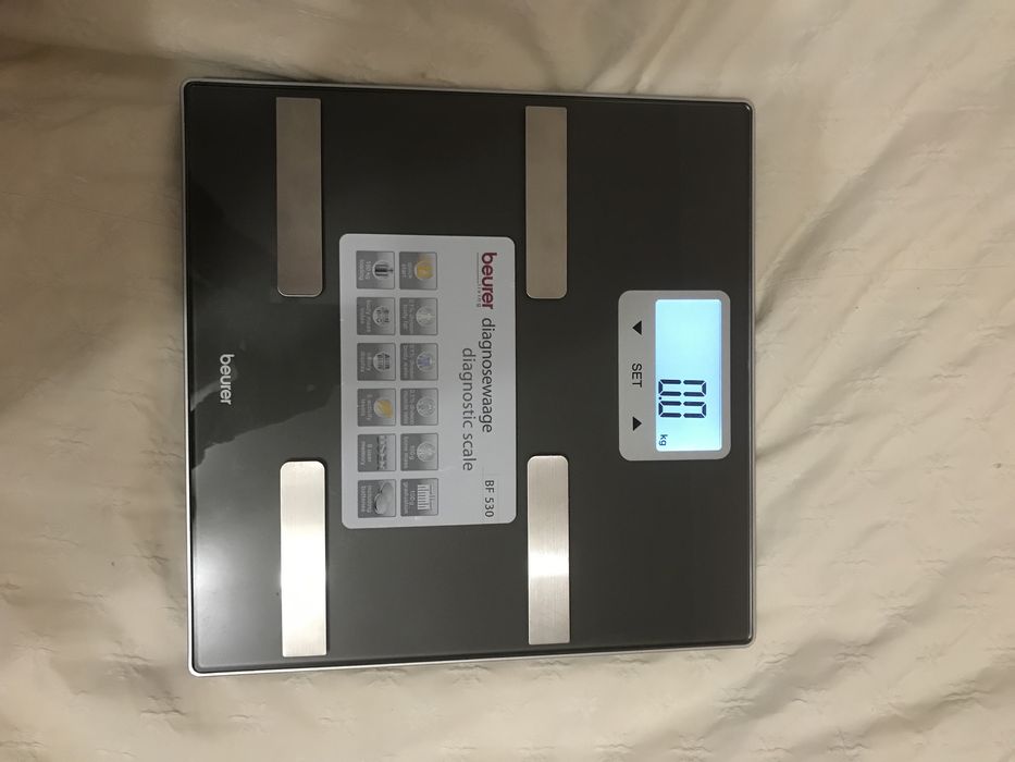 Продаю ВЕСЫ   ДИАГНОСТИЧЕСКИЕ    BF 530    б/у