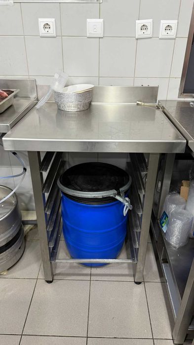 Mesas de Inox de Restaurante e Hotelaria