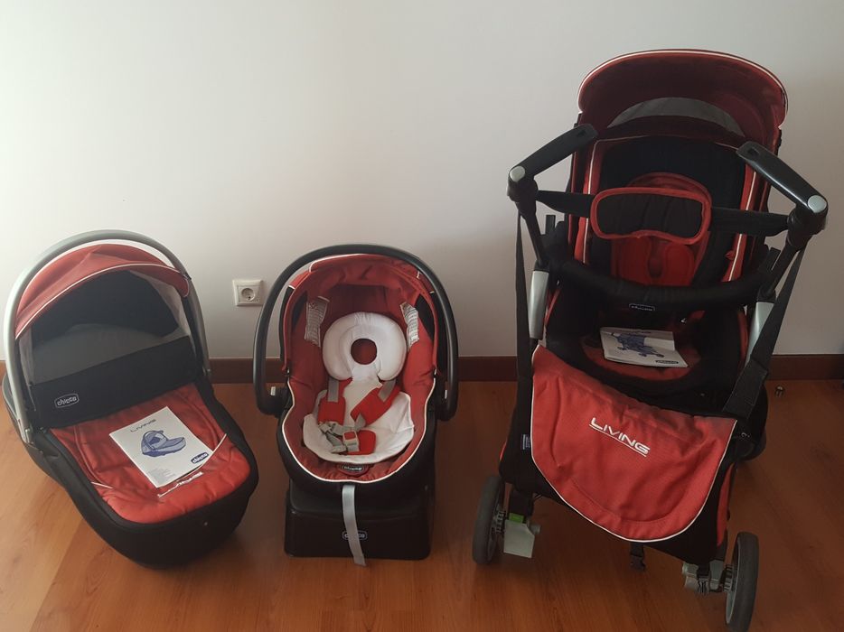 Carrinho de bébé, Ovinho e Alcofa da Chicco Trio Living