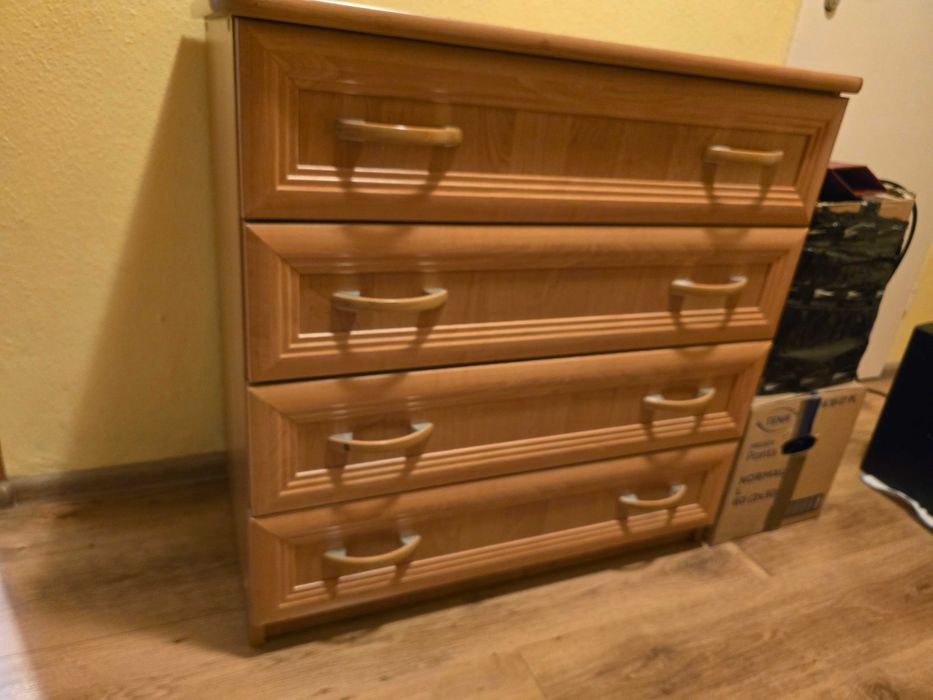 komoda z szufladami