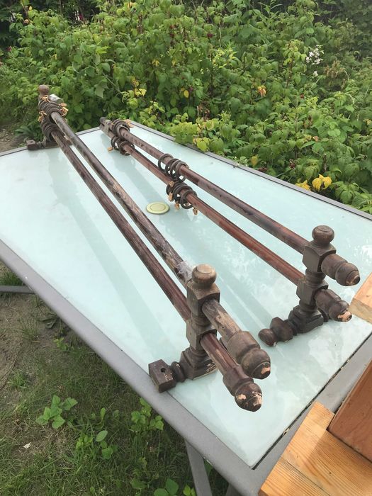 Podwójne karnisze drewniane 1,5m i 2 m. Na Wawelskiej.