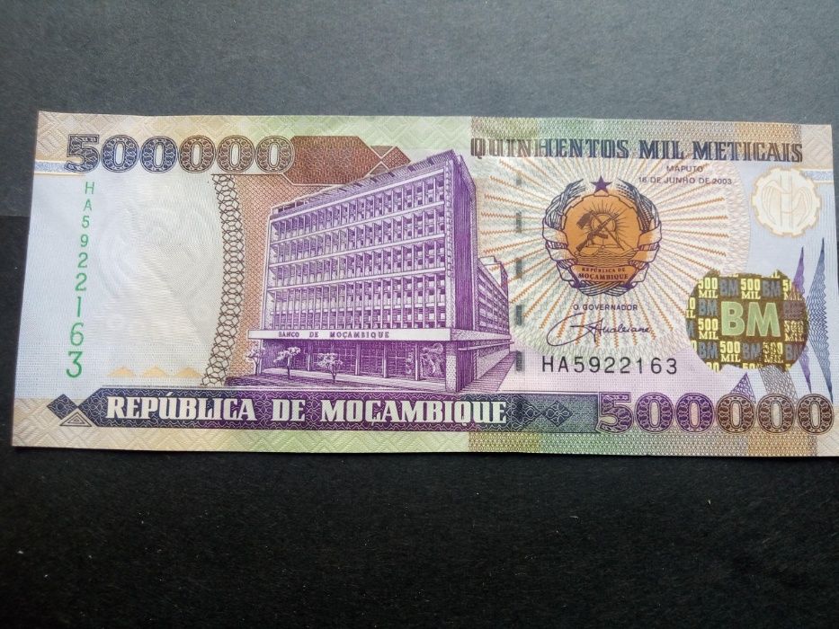 3 notas 500 000 Kwanzas,500 000,Meticais e 10 000 Dobras, raras