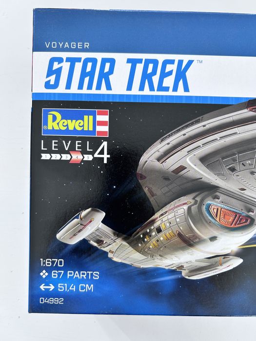 Star Trek U.S.S. Voyager model do sklejania Revell 04992