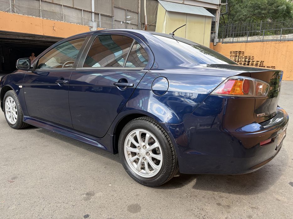 Mitsubishi Lancer