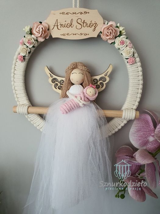 Anioł Stróż z dzieciątkiem pamiątka chrztu chrzest makrama