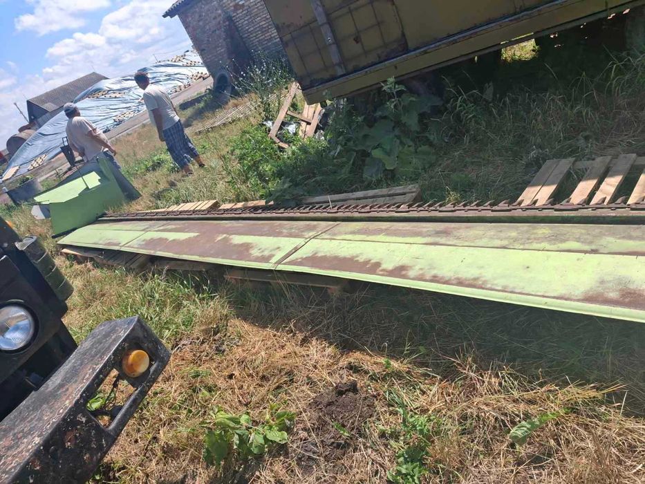 Зернова жниварка жатка CLAAS C750 + ріпаковий стіл TAM