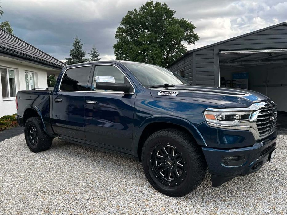 RAM 1500 DOGDE RAM 5.7 Hemi Long Horm 4X4