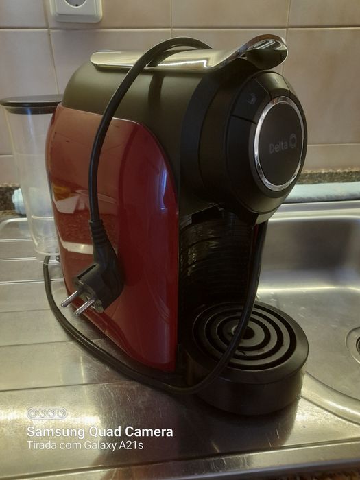 Máquina de café Delta Q - 50€ muito bem estimada