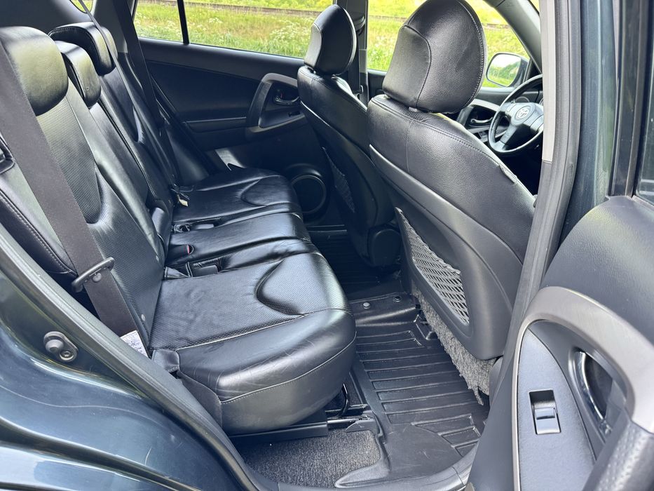 Продам власне авто toyota rav 4