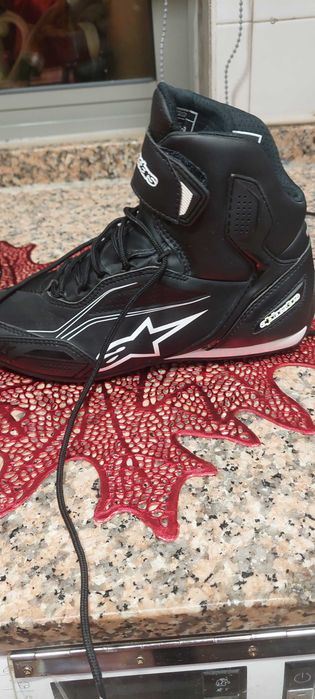 Botas de mota marca Alpinestars