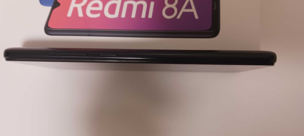 1 XIAOMI Smartphone REDMI 8A 4G - 2GB/32GB - Midnight Black