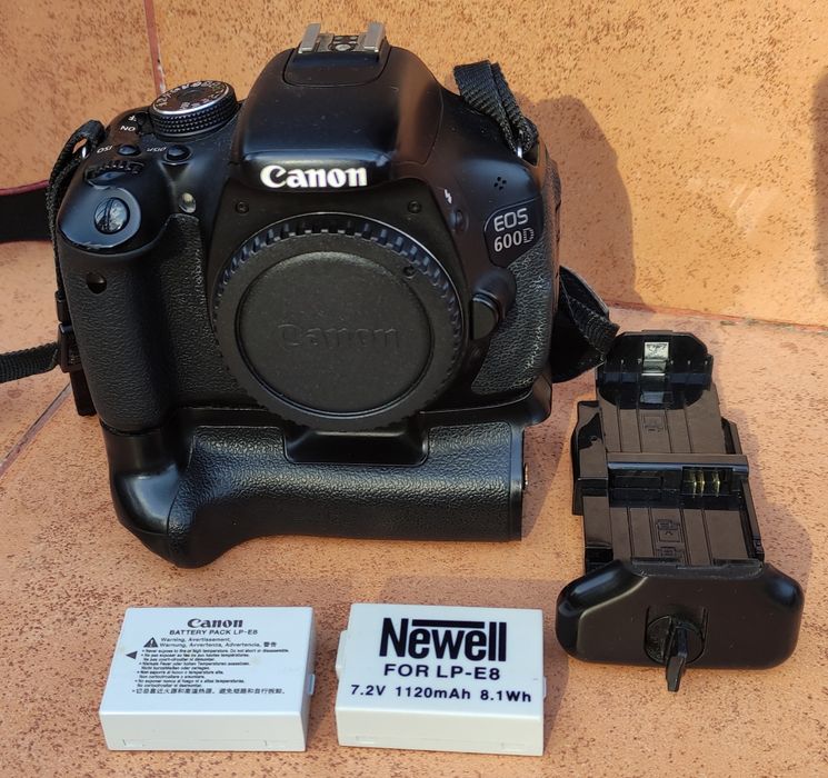 Aparat Canon ... EOS ... 600D ... body