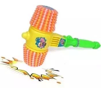 Młotek Piszczący. Macyszyn Toys