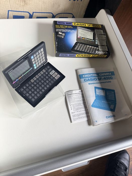 Casio SF 4000  Digital Diary organizer 1988r