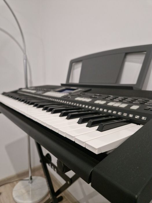 Keyboard Yamaha psr s550 jak nowy