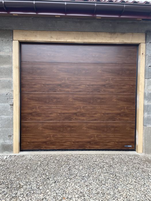 Brama garażowa segmentowa orzech złoty dąb 3000x2125