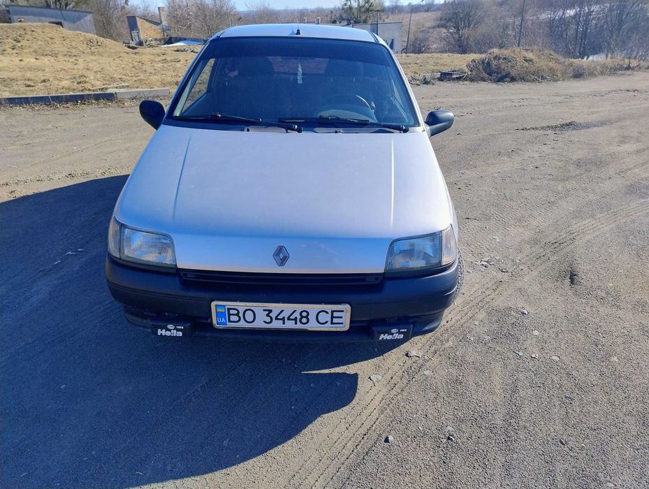 Продам автомобіль Renault Clio