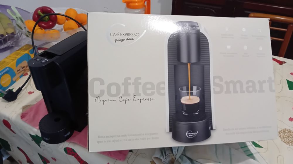 Máquina de café,  como nova, quase sem uso algum