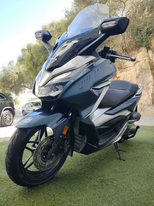 Mota Honda Forza 300