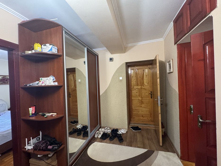 Продаж 3 кімнатноі квартири Росвигові