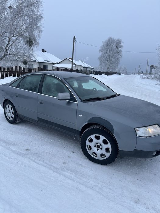 Продам машну Audi на бляхах машина потребує ремонту немає задньої пере