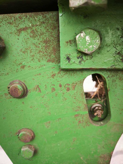 Плуг оборотний John deere