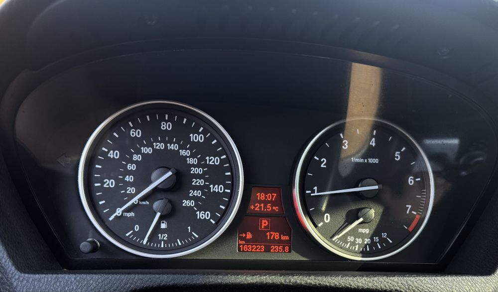 BMW X5 2012 року
