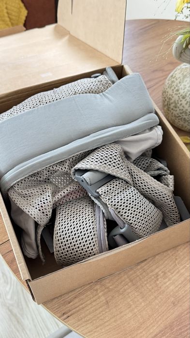BABYBJORN ONE AIR nosidełko ergonomiczne 3,5-15kg AIRY MESH