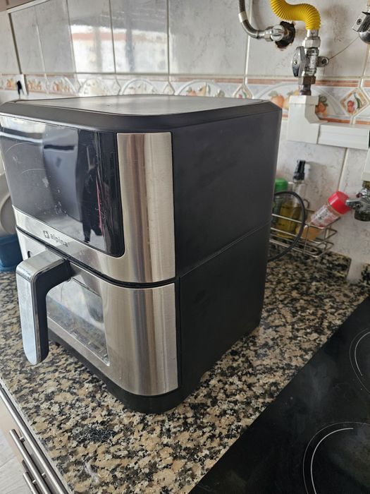 Airfryer Alpina em estado razoável