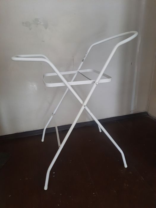Stojak pod wanienke