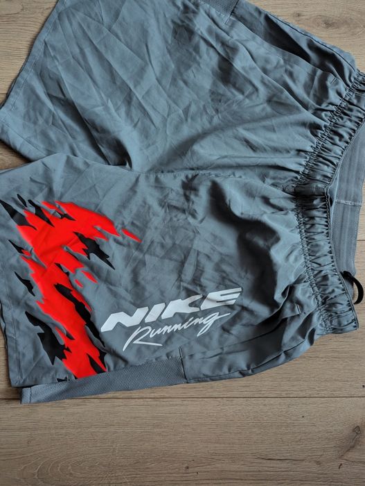 Шорти nike running