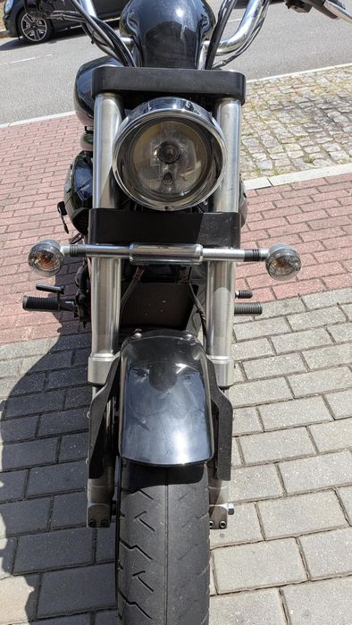 Mota Hyosung 650GV Cruiser, estilo Harley
