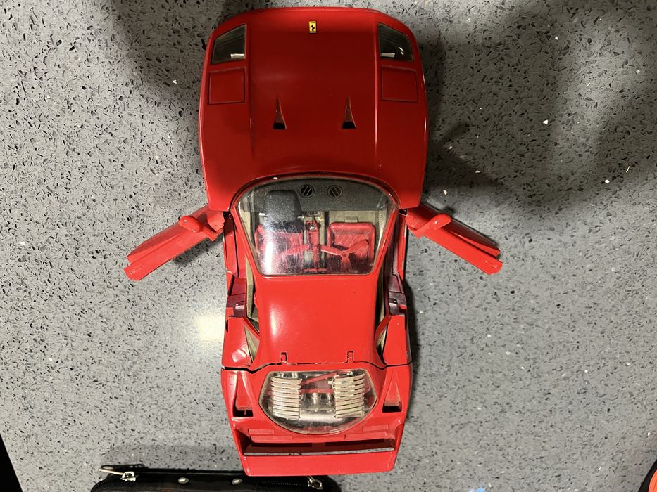 Vendo carro de coleção Ferrari