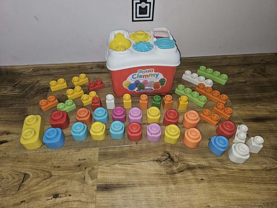Sorter clementoni wiaderko + klocki