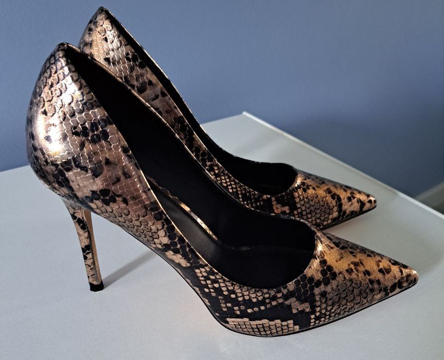 Szpilki czarno-zlote