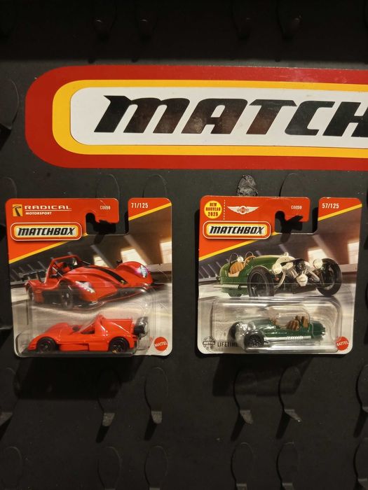 Miniaturas Hotwheels e Matchbox