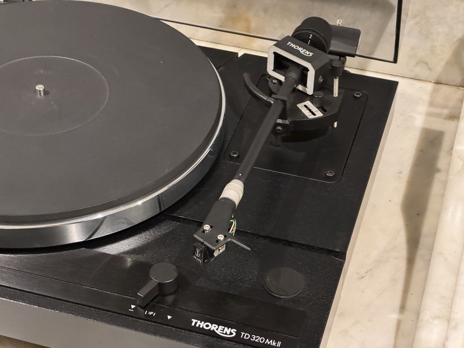 Thorens TD320 Mk II - Gira-discos